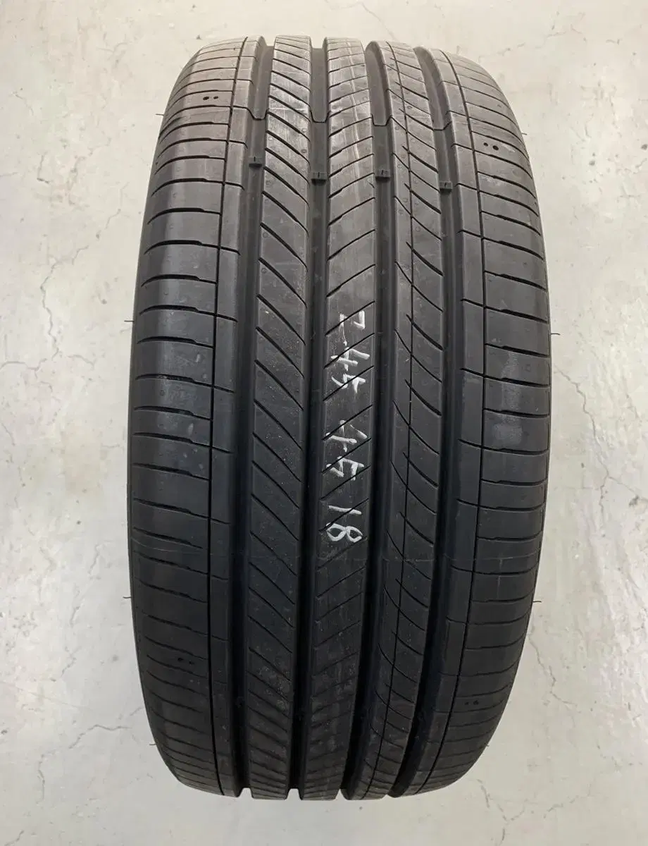 245/45R18 중고 T